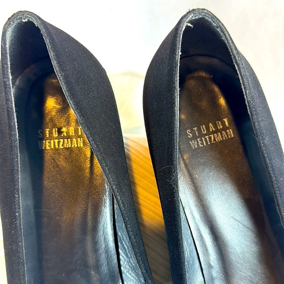 Stuart Weitzman Size 11 Black fabric shoe with patten leather kitten heel. - Picture 3 of 12
